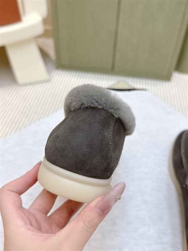 2025126104251712 440